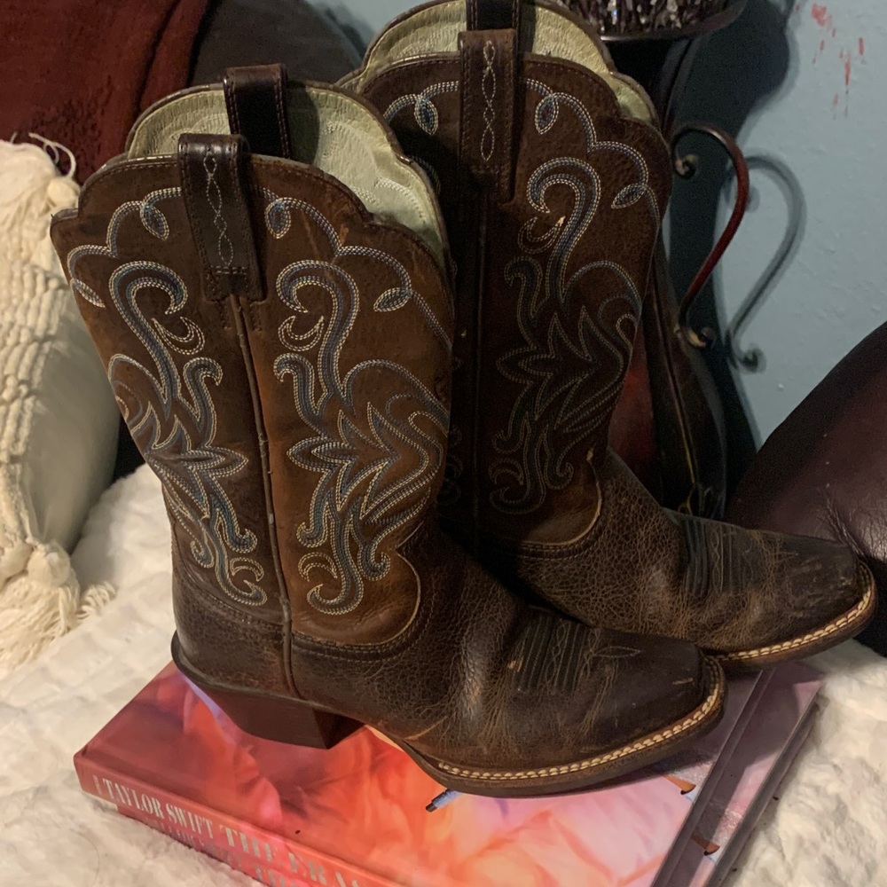 Ariat Brown Heeled Boots with Embroidered Design